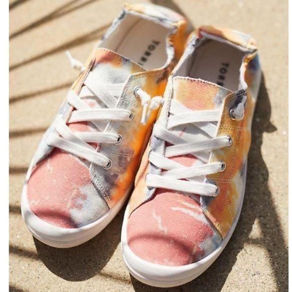 torrid Shoes - Torrid RILEY - MULTI TIE-DYE RUCHED SNEAKER (WW)